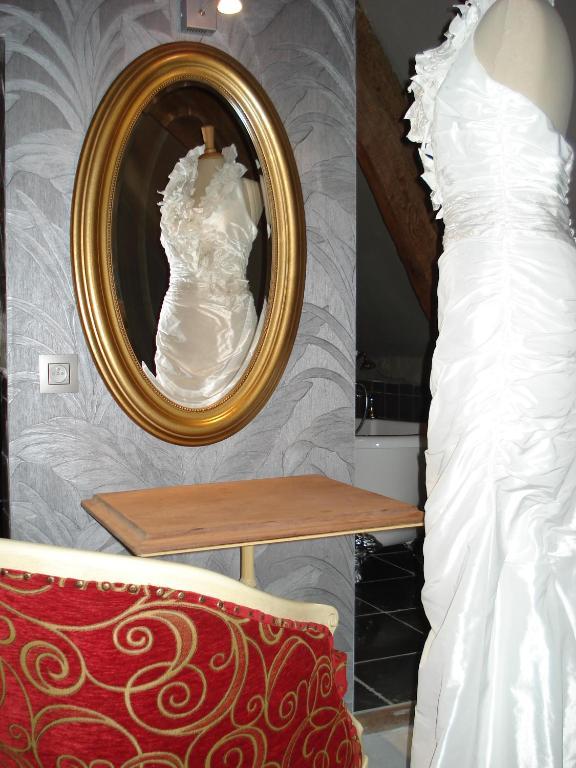 Aparthotel De Beek Anno 1410 Sint-Truiden Rom bilde