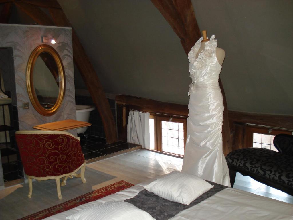 Aparthotel De Beek Anno 1410 Sint-Truiden Rom bilde