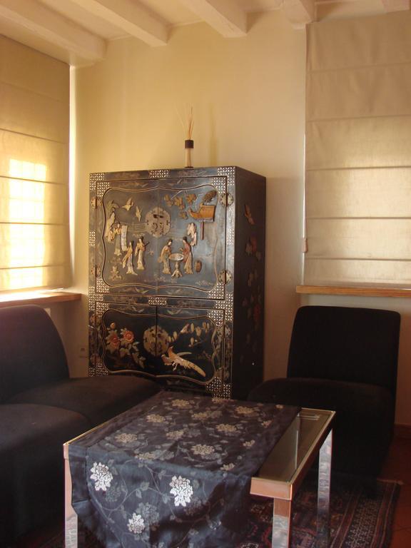 Aparthotel De Beek Anno 1410 Sint-Truiden Rom bilde